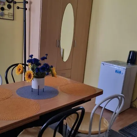 Goscinne Karina Alloggio in famiglia *