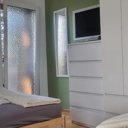 Goscinne Karina Alloggio in famiglia